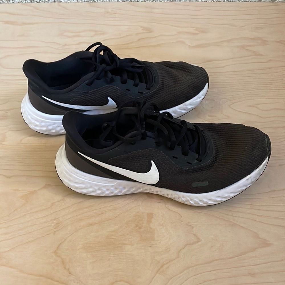 Black Nike Running Shoes great condition